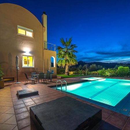 Meliades Villas Agia Marina  ภายนอก รูปภาพ