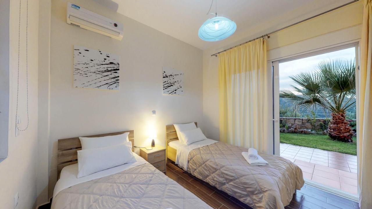 Meliades Villas Agia Marina  ภายนอก รูปภาพ