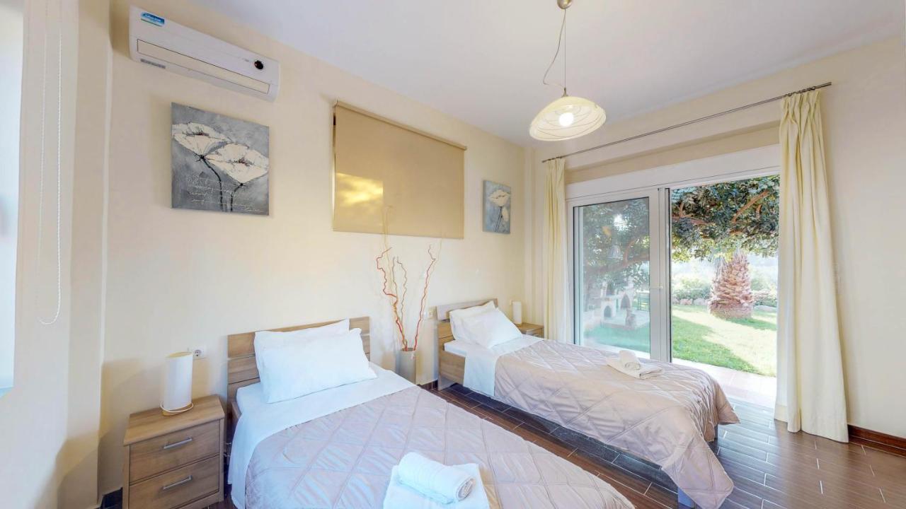 Meliades Villas Agia Marina  ภายนอก รูปภาพ