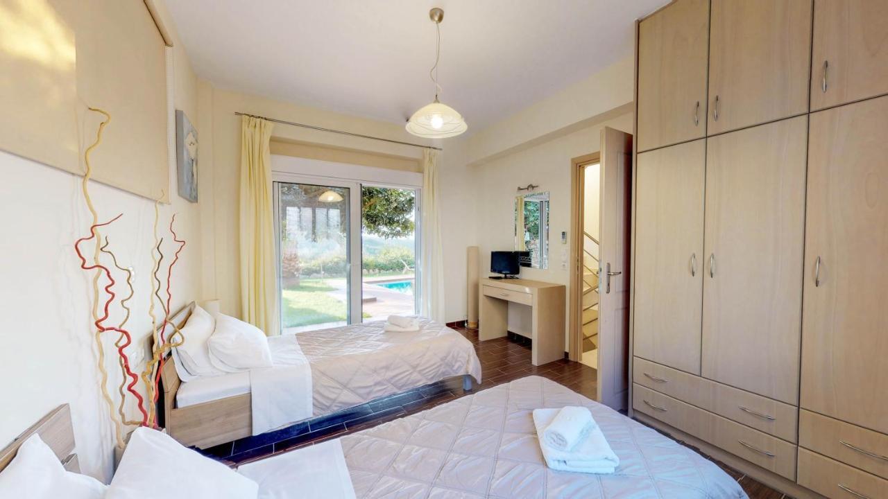 Meliades Villas Agia Marina  ภายนอก รูปภาพ