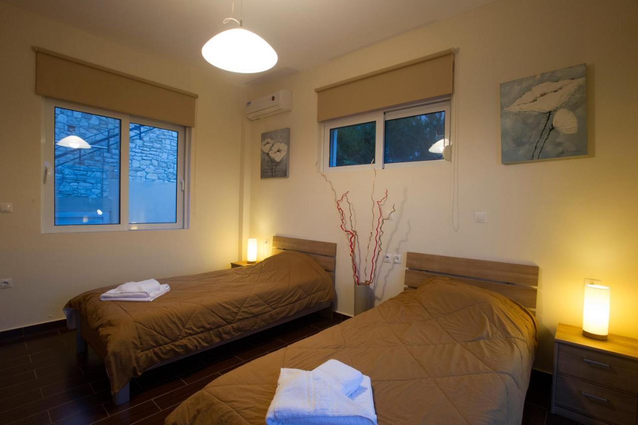 Meliades Villas Agia Marina  ภายนอก รูปภาพ
